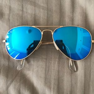 Ray Ban Aviator, Blue lenses. 5 in. Across